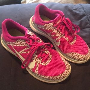 Nike Free fuschia and mint green